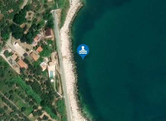 Satellite image of 350 MT A NORD DEL FIUME MORO