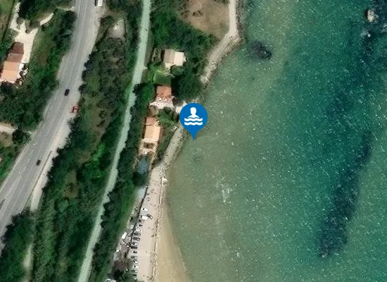 Satellite image of LUNGO MARE E. CORDELLA - MONUMENTO ALLA BAGNANTE