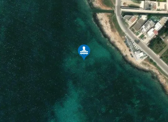 Satellite image of 100 MT A SUD DEL PUNTO 147