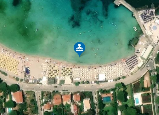 Satellite image of 100 M E SBOCCO FERRO DI CAVALLO-LAURIA