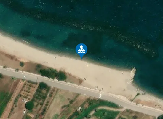 Satellite image of M 100 EST SCARICO CAMPO SPORTIVO