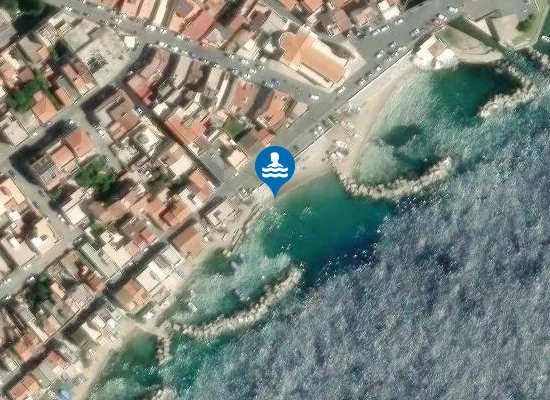 Satellite image of TORRE FARO M 100 SUD SBOCCO CANALE LAGO PICCOLO