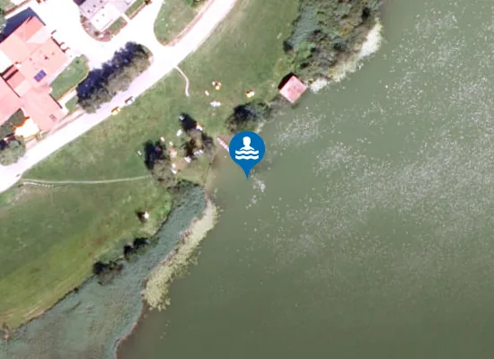 Satellite image of PELHAMER SEE BAD ENDORF BADEPLATZ FOERG