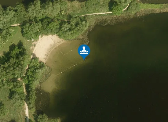 Satellite image of STRAND SPORTHAL SPIEGELPLAS