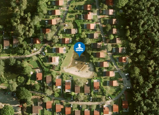 Satellite image of VAKANTIEPARK HELLENDOORN PLAS ZUID