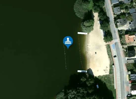 Satellite image of KĄPIELISKO PRZY JEZIORZE KARCZEWNIK