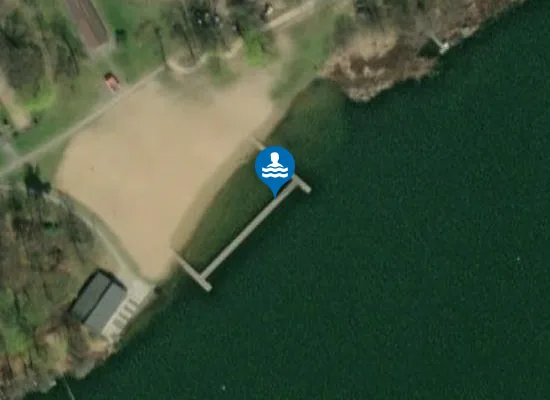 Satellite image of Kąpielisko na Jeziorze Dużym na obszarze Gminnego Ośrodka Kultury w Lubaszu