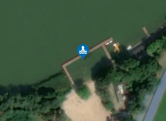 Satellite image of Kąpielisko Nowa Plaża w Trzciance - jezioro Sarcze