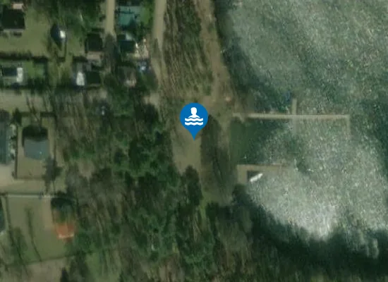 Satellite image of KĄPIELISKO NAD JEZIOREM BORÓWNO W KUJANKACH