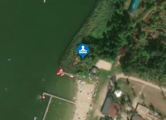 Satellite image of Kąpielisko nad Jeziorem Strykowskim w miejscowości Strykowo