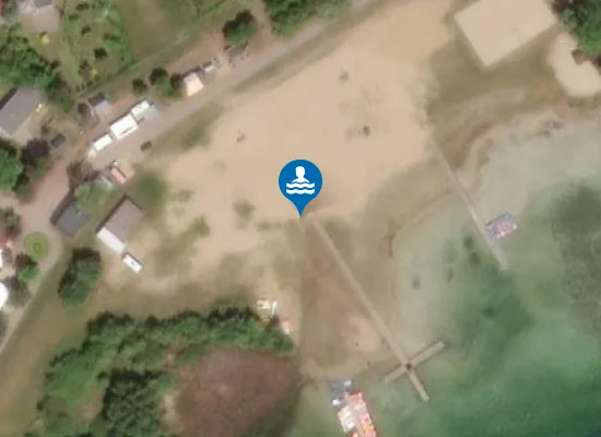 Satellite image of Kąpielisko na Jeziorze Powidzkim w Przybrodzinie