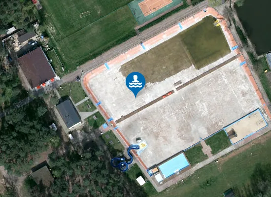 Satellite image of Karłów