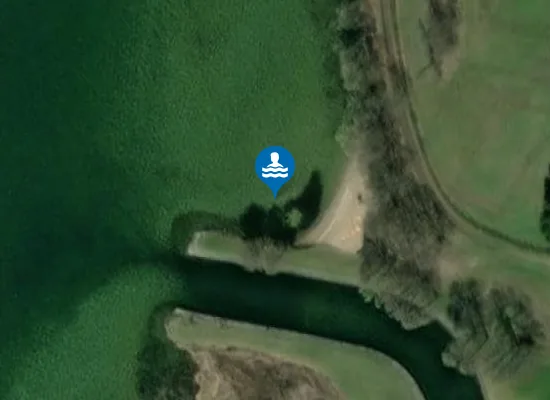 Satellite image of Kąpielisko Pałacu Młodzieży w Warszawie