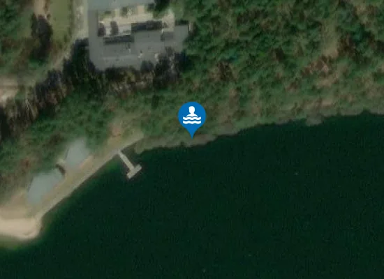 Satellite image of KĄPIELISKO PRZY OŚRODKU WYPOCZYNKOWYM POLITECHNIKI GDAŃSKIEJ CZARLINA NAD JEZ. JELENIE