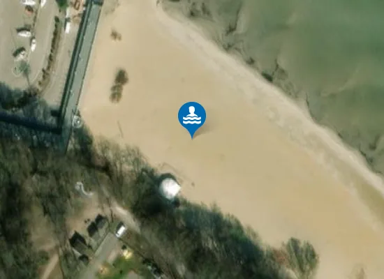 Satellite image of PUCK PLAŻA PO WSCHODNIEJ STRONIE CZĘŚCI FALOCHRONU PORTU JACHTOWEGO NA ZATOCE PUCKIEJ