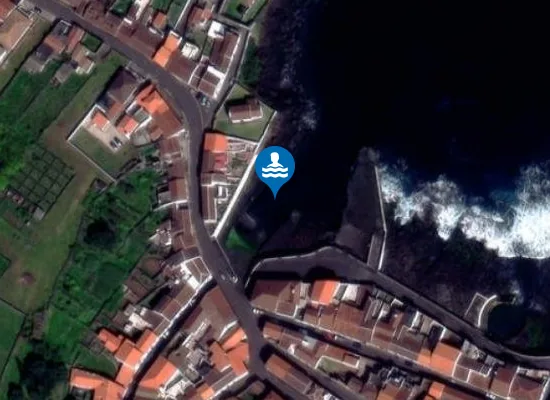 Satellite image of ZONA BALNEAR SANTA CRUZ (CALHETA)