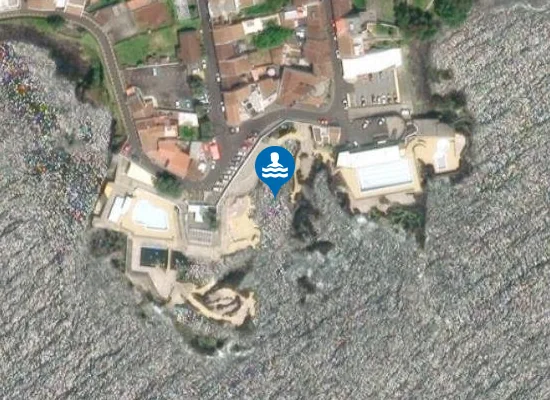 Satellite image of PISCINAS NATURAIS DA LAGOA