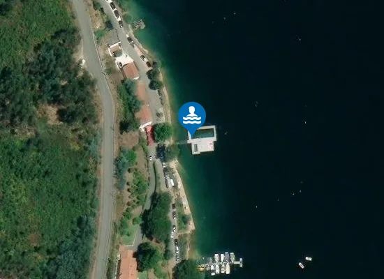 Satellite image of CASTANHEIRA OU LAGO AZUL