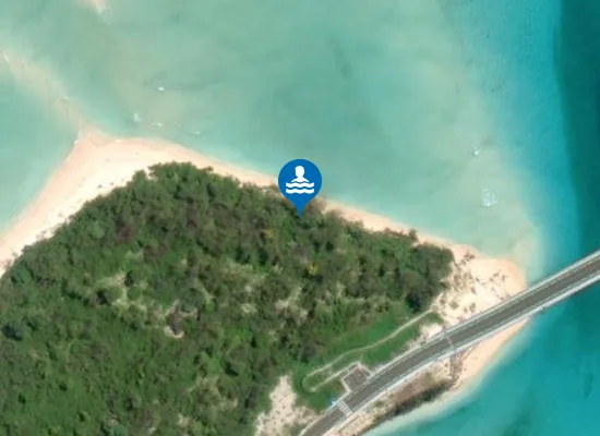 Satellite view of Plage du Pont de Mouli
