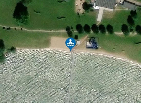 Satellite image of MUERITZ VOLKSBAD WAREN