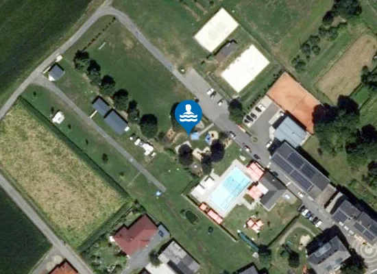 Satellite image of Freibad Tieschen