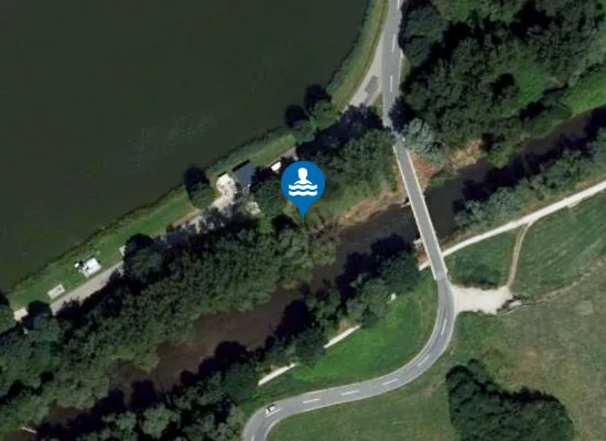 Satellite image of Hundebadeplatz