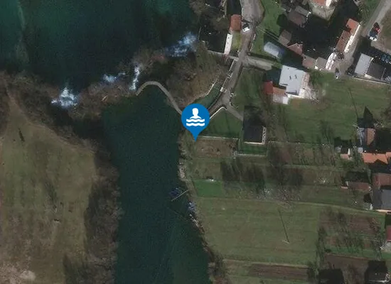 Satellite image of Bravice