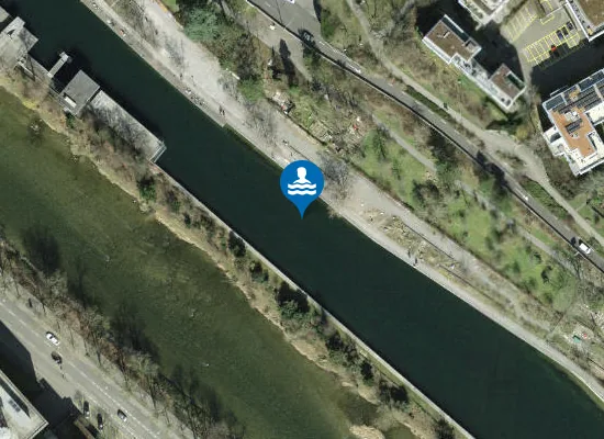 Satellite image of Flussbad Oberer Letten
