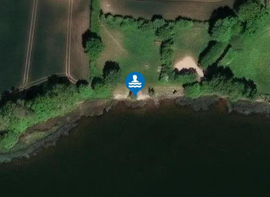 Satellite image of Badestelle Gunneby