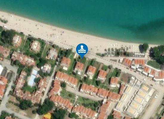 Satellite image of Πευκοχώρι Yalla-Flegra