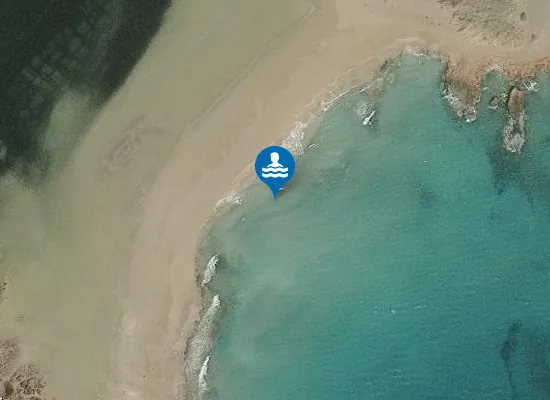 Satellite image of Alatsolimni beach