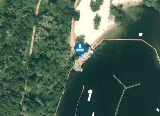 Satellite image of BLEIBTREUSEE BADESTRAND