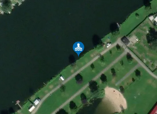 Satellite image of BORLEFZENER SEE DLRG STRAND