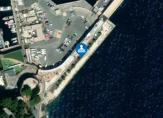 Satellite image of Plage du Solarium