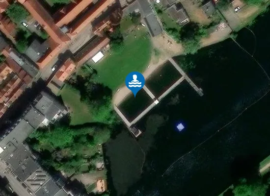 Satellite image of WAKENITZ LUEBECK BADEANSTALT KRAEHENTEICH