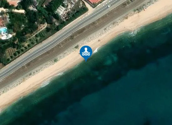 Satellite image of Cala del Castell