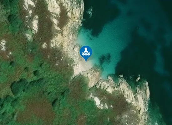 Satellite image of Praia de Isemuíño