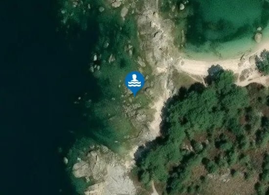 Satellite image of Praia do Revello de Fóra