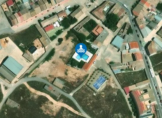 Satellite image of Piscina Municipal