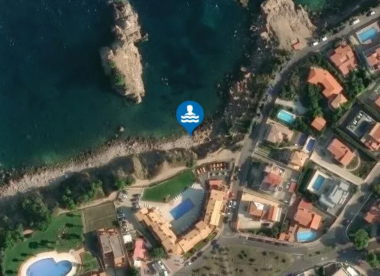 Satellite image of Platja de l'Illa Mateua