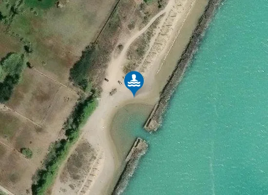 Satellite image of Platja del Serredal