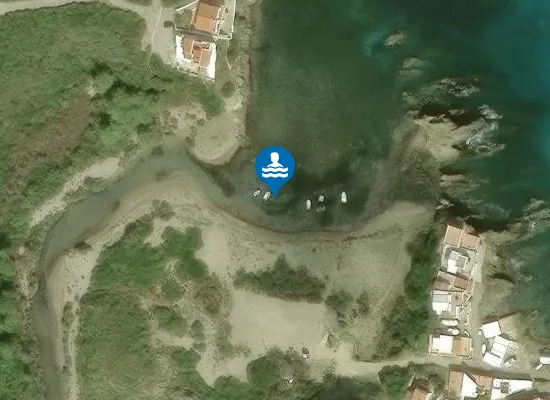 Satellite image of Arenal petit de sa mesquida