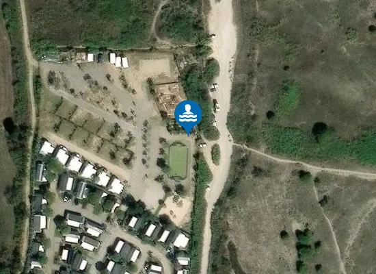 Satellite image of Accès plage