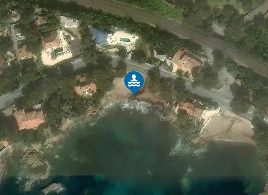 Satellite image of Plage d'Aigue Bonne