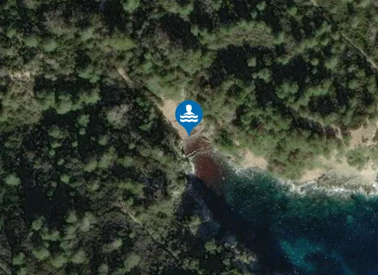 Satellite image of Calanque de l'Oustaou de Diéu
