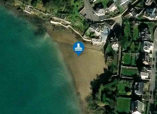 Satellite image of Plage des Fours à Chaux