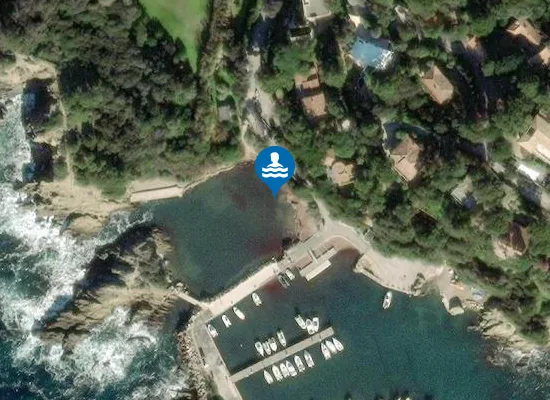 Satellite image of Crique du Port-Auguier