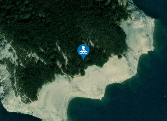 Satellite image of Plage naturiste des Pintrons