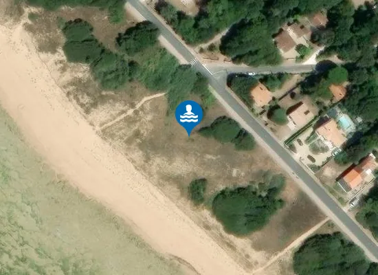 Satellite image of Plage de la Biroire