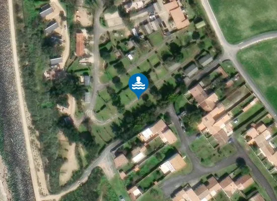 Satellite image of Plage du Canot de Sauvetage
